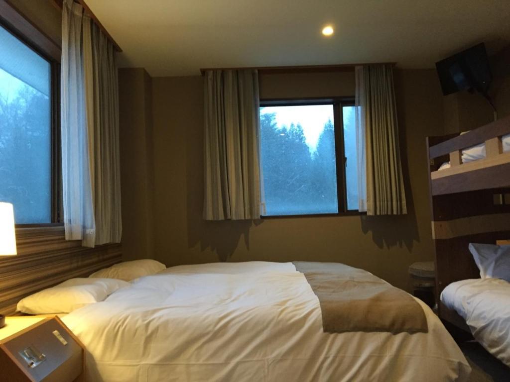 Hakuba Landmark Iwatake Lodge Εξωτερικό φωτογραφία